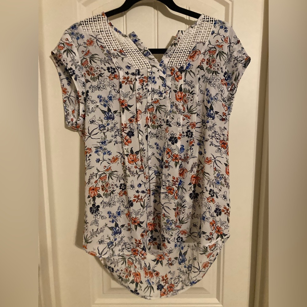 Daniel Rainn Estefany Lace Detail Split Neck Blouse